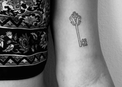 Pilar-pons-imagenes-pacientes-llaves-tatuadas-1